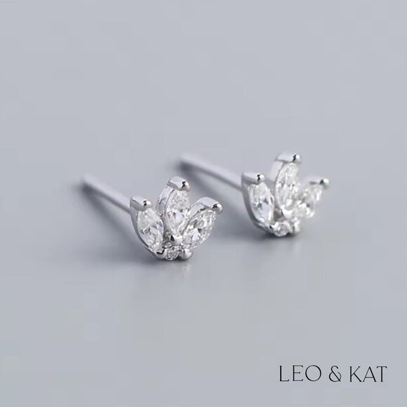 Tri Marquise Zircon Stud Earrings in Gold & Silver. 925 Sterling Silver #1038 - Picture 4 of 6